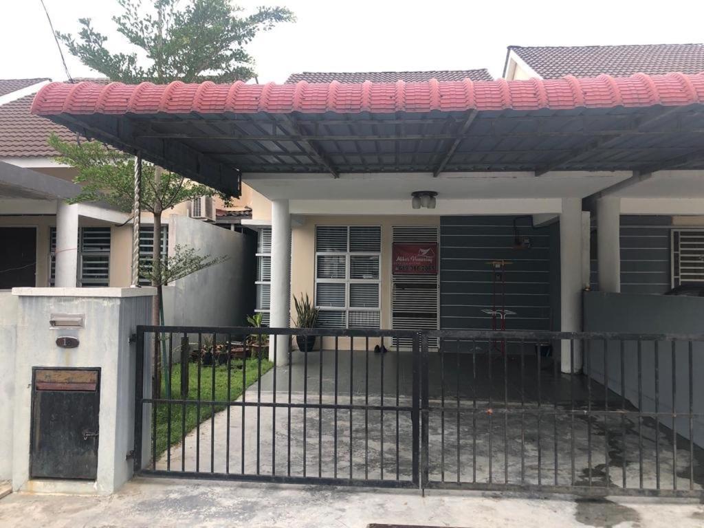 Miker Homestay 斯里伊斯兰德 外观 照片